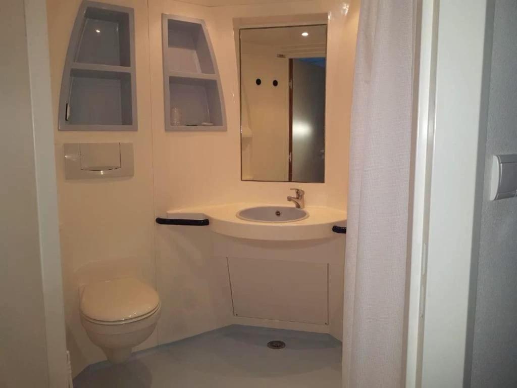 Au Perigord Noir Hotel Hautefort ภายนอก รูปภาพ