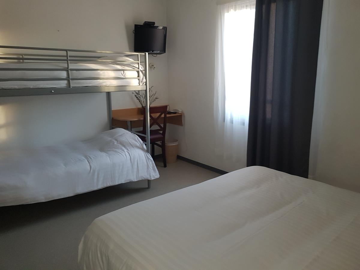 Au Perigord Noir Hotel Hautefort ภายนอก รูปภาพ